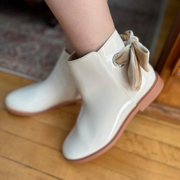 🆕Girls Off-white Faux Leather Ankle Bow Chunky Low Heel Side Zipper Dress Boot - Picture 10 of 10
